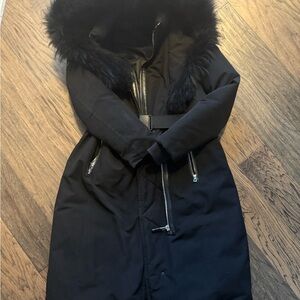 RUDSAK Elegant Black Puffer with Fur Hood